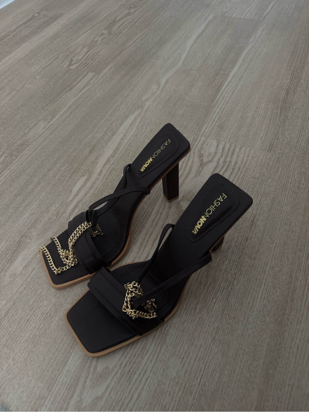 FASHION NOVA Brown Chain-Detail Square Toe Heeled Sandals